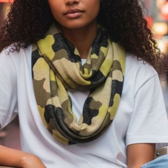 NWT MICHAEL KORS Green/Brown Camo Logo Knit Sweater Infinity Scarf One Size - Picture 1 of 5